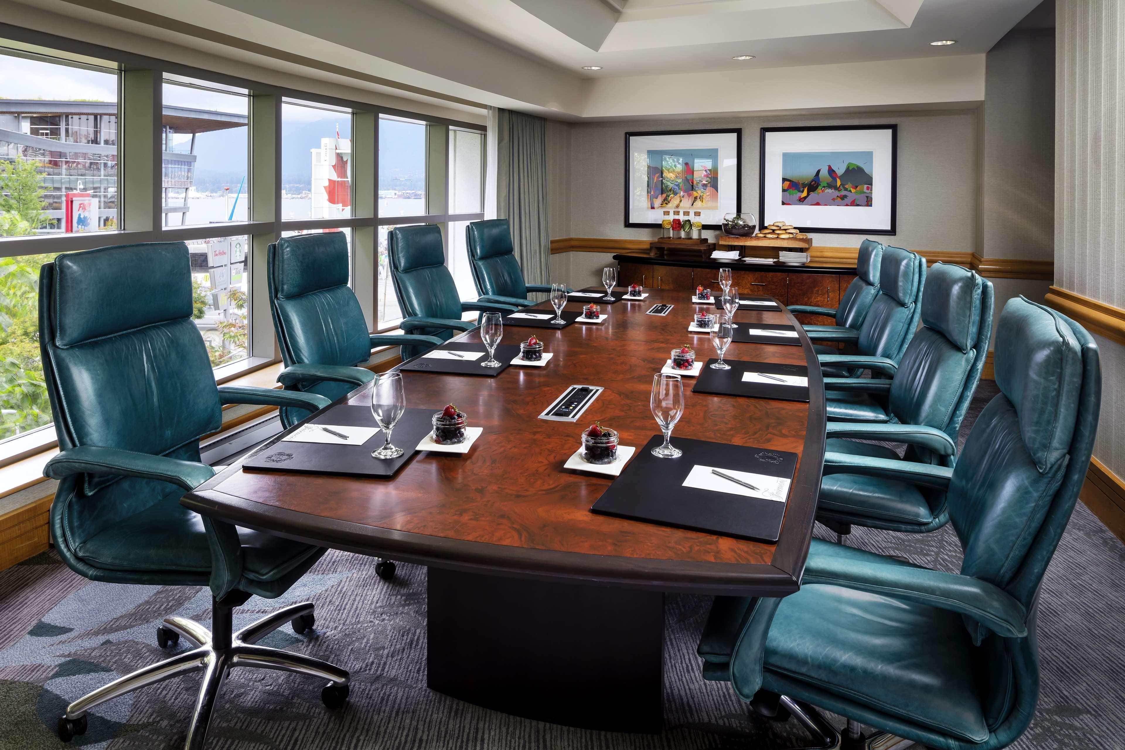 Fairmont Waterfront Hotel Vancouver Kültér fotó A boardroom