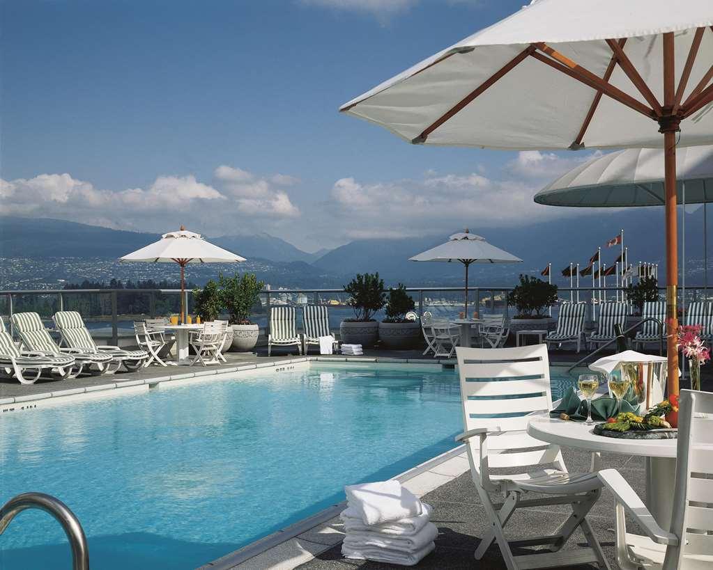 Fairmont Waterfront Hotel Vancouver Létesítmények fotó The pool at the Hotel Alexandra